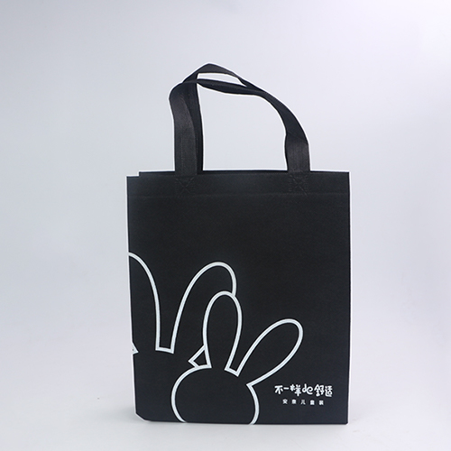 黑色無(wú)紡布手提服裝收納袋定制